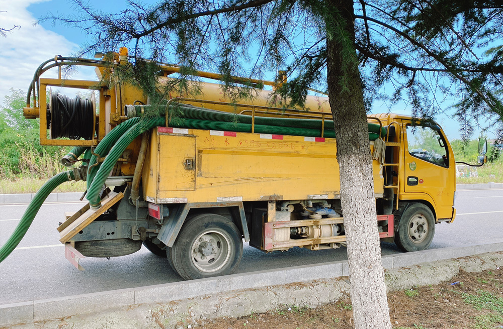 283杉湖路清洗抽粪车