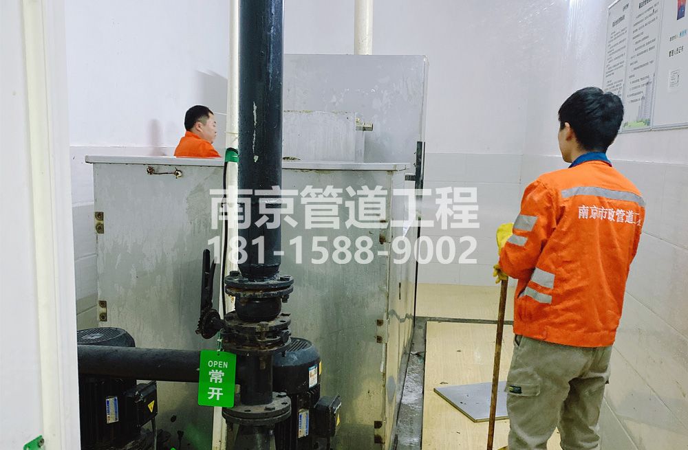 302杉湖路隔油设备清洗