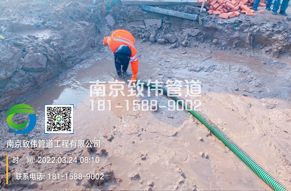 杉湖路工地泥浆清理